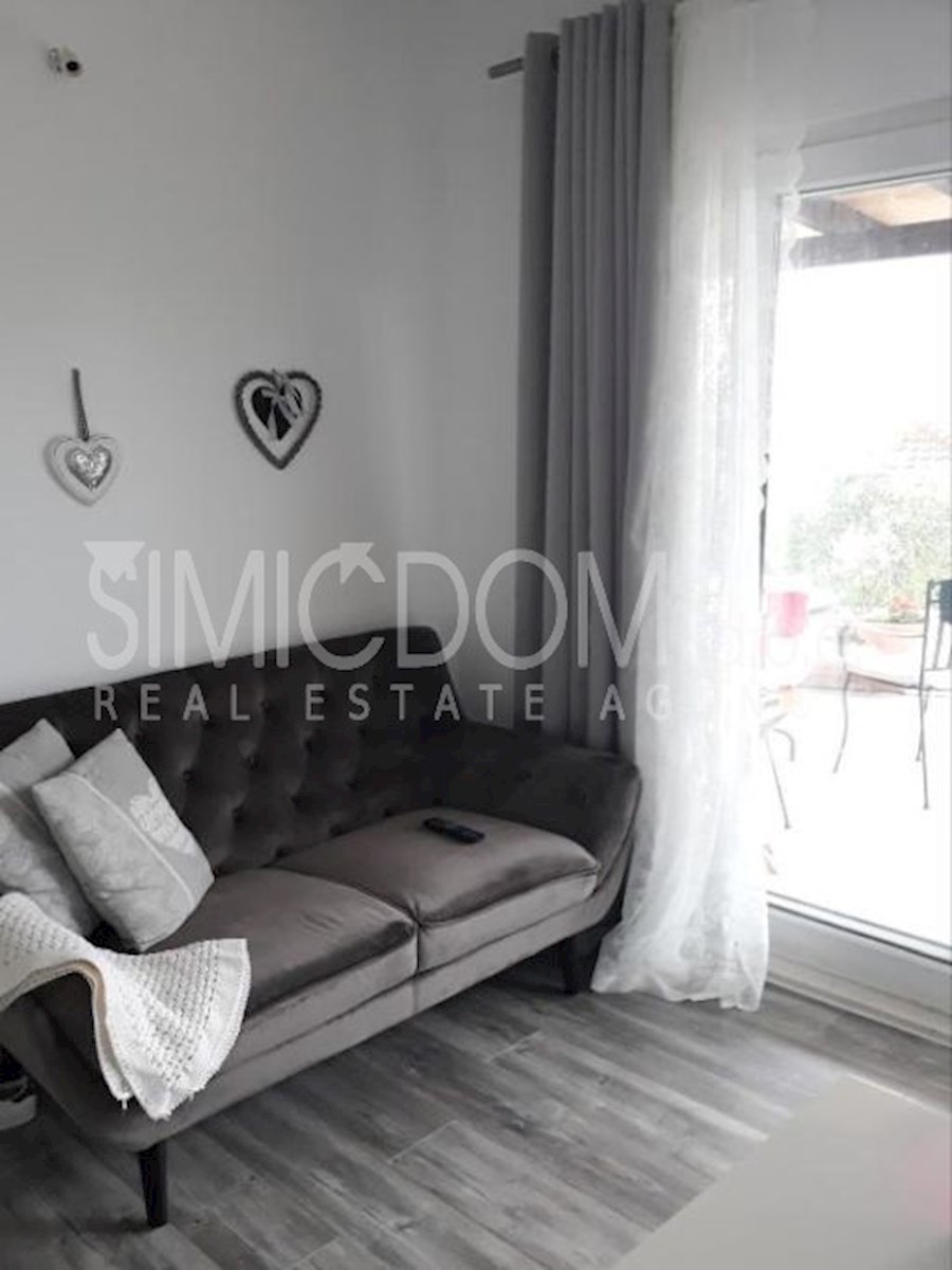 Hiša z odprtim pogledom na morje, Sevid