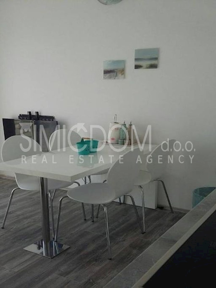 Hiša z odprtim pogledom na morje, Sevid