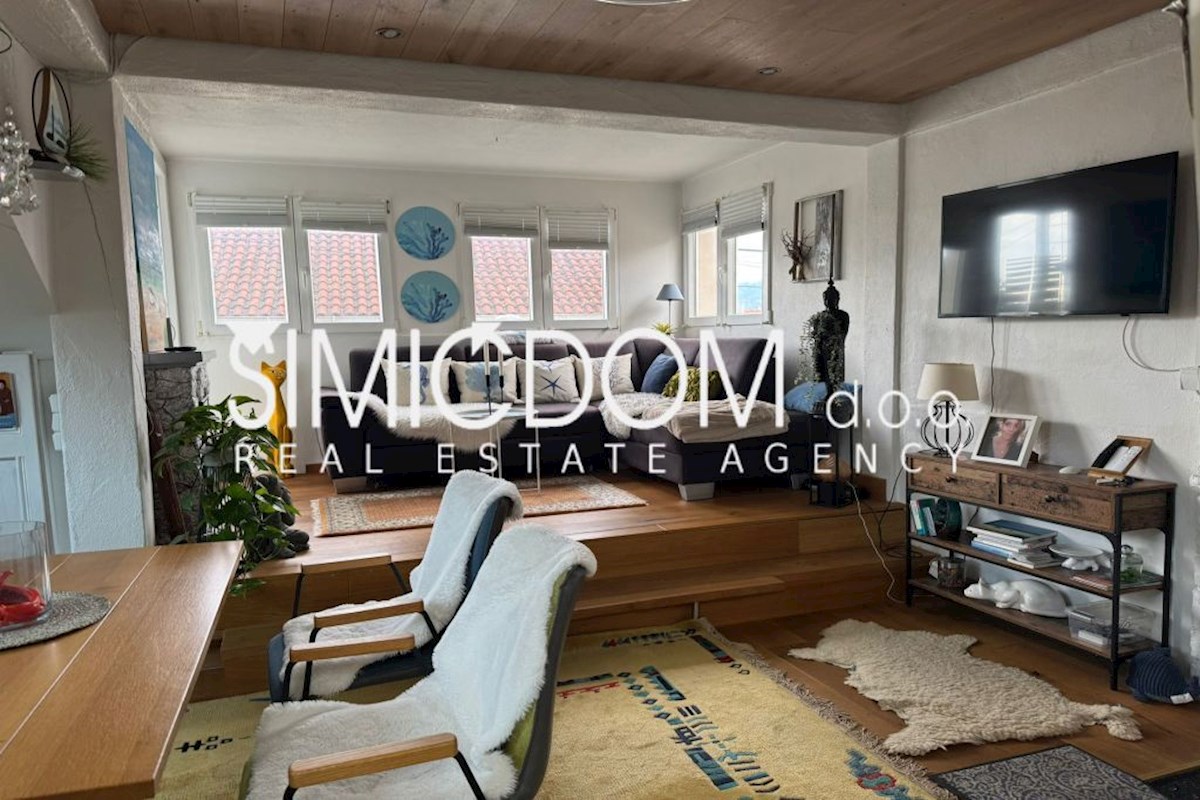 Kamnita hiša v dobrem stanju, naprodaj, Supetar