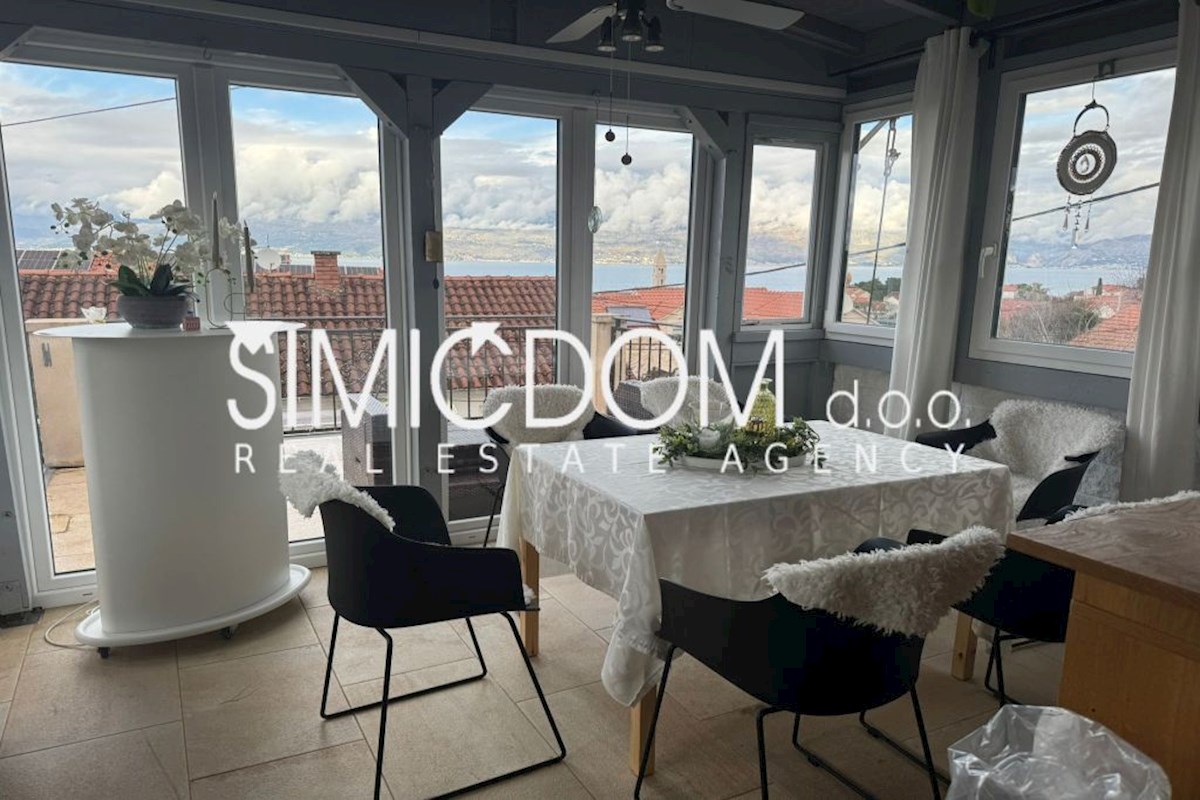 Kamnita hiša v dobrem stanju, naprodaj, Supetar