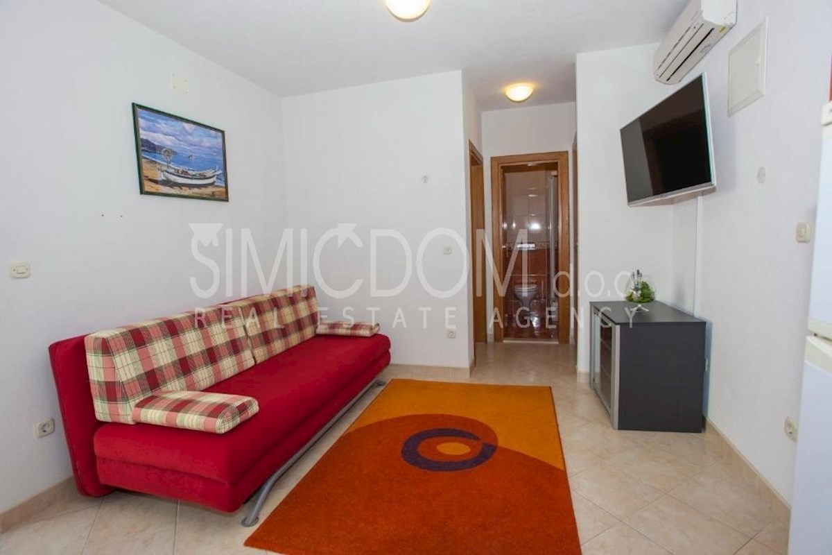 Apartmajska vila druga vrsta do morja, Makarska riviera