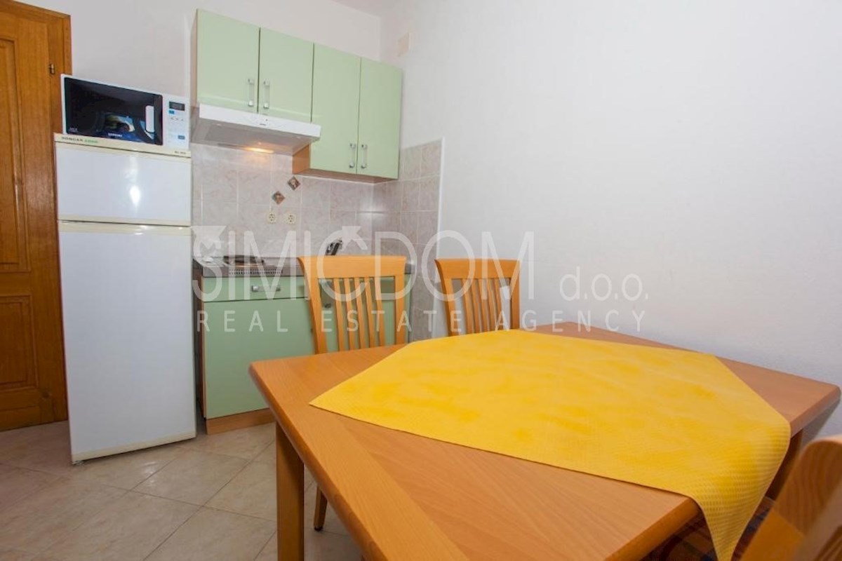 Apartmajska vila druga vrsta do morja, Makarska riviera