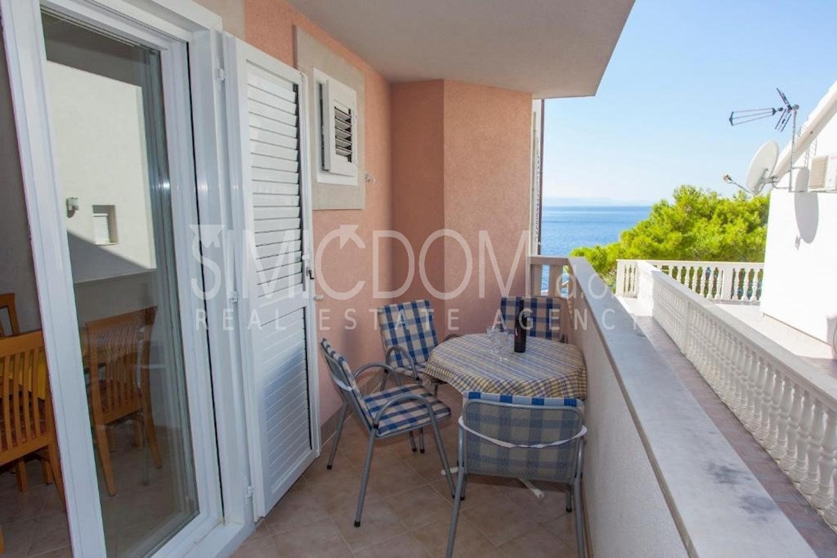 Apartmajska vila druga vrsta do morja, Makarska riviera