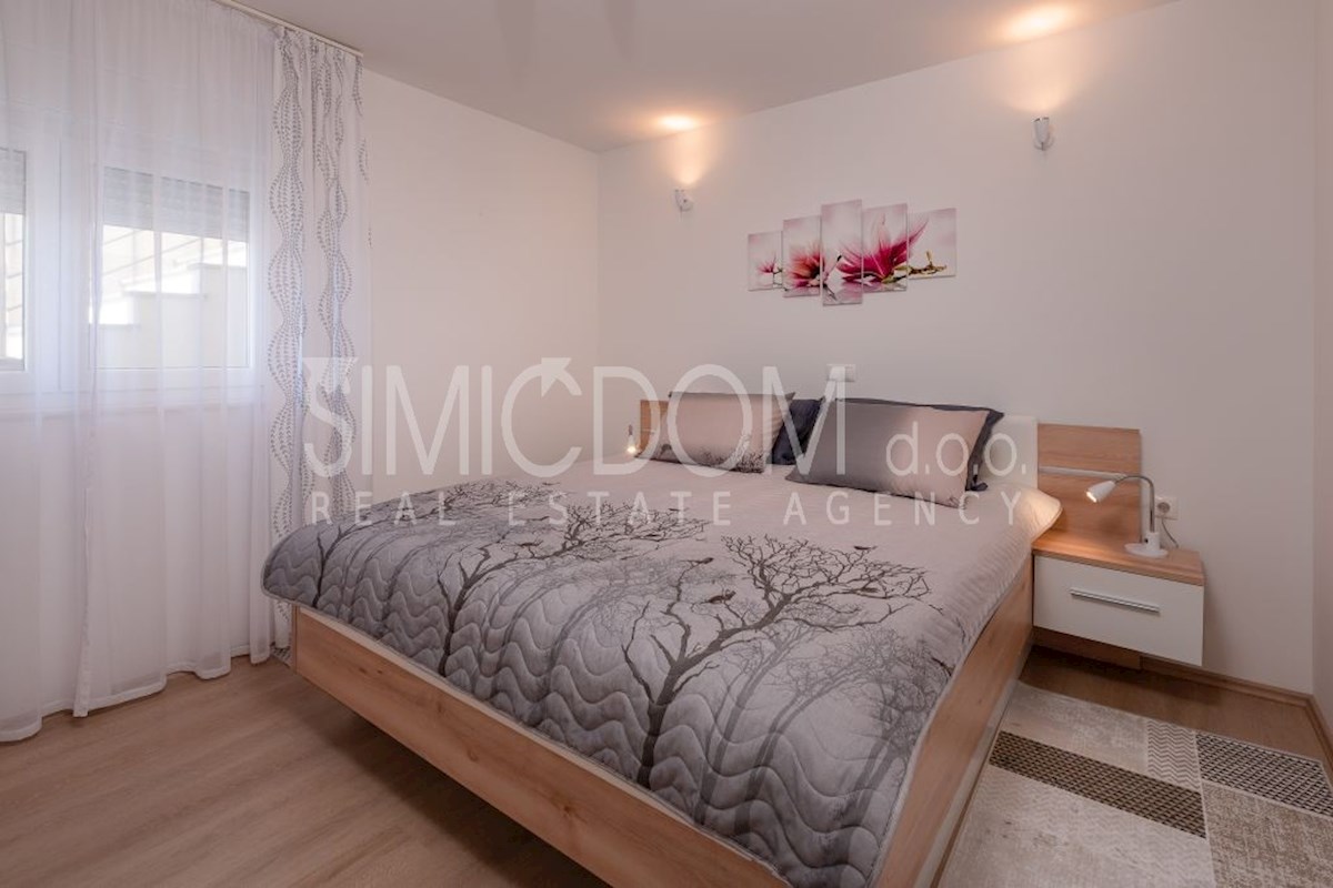 Apartmajska hiša z odprtim pogledom, Omiš