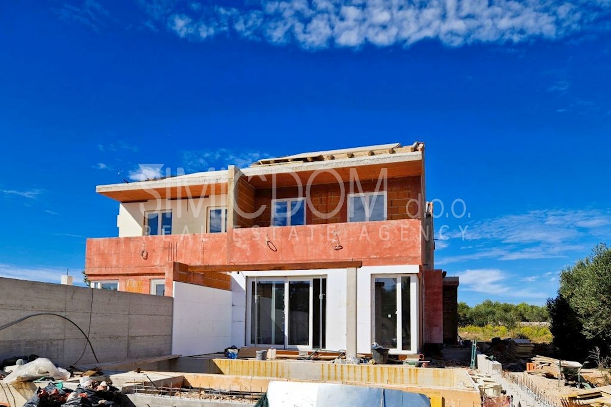 Čudovita hiša v bližini plaže, Murter