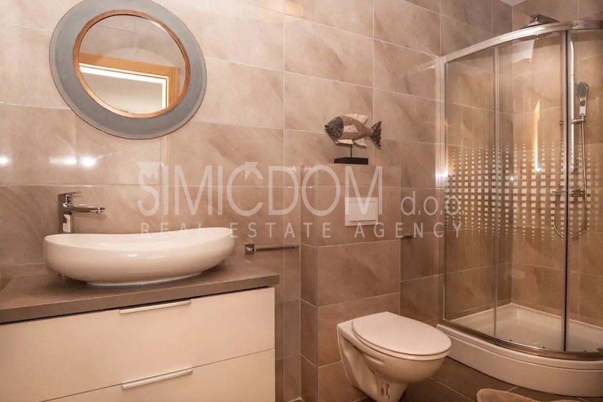 Opremljeno in urejeno dvosobno stanovanje, Brač