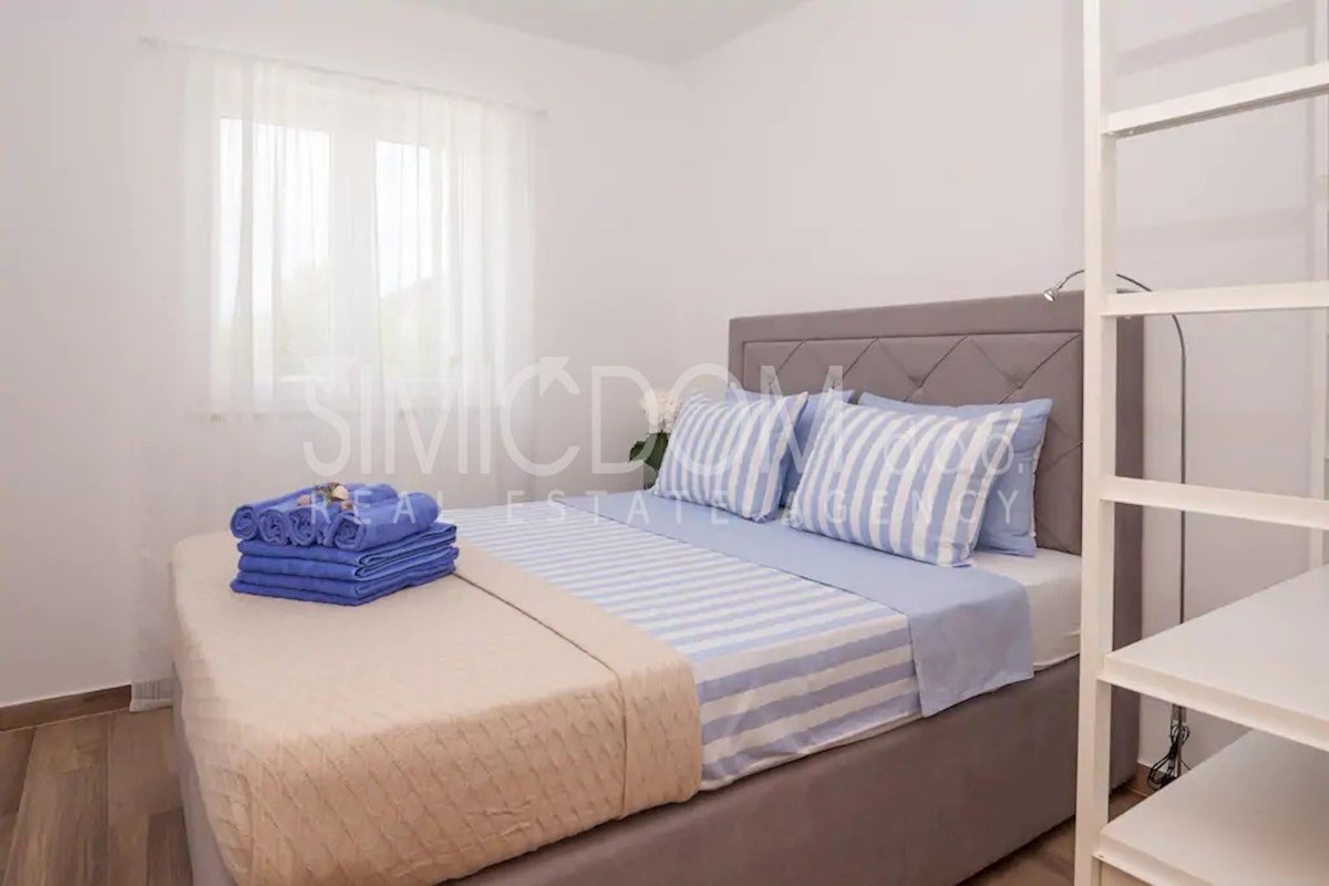 Opremljeno in urejeno dvosobno stanovanje, Brač