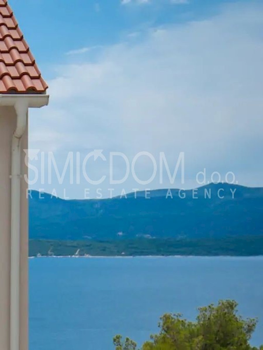 Opremljeno in urejeno dvosobno stanovanje, Brač