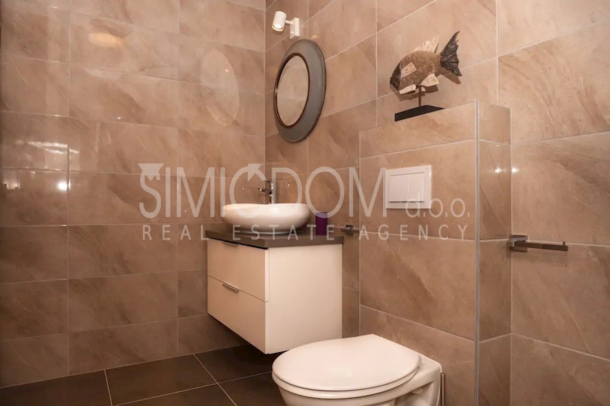 Opremljeno in urejeno dvosobno stanovanje, Brač