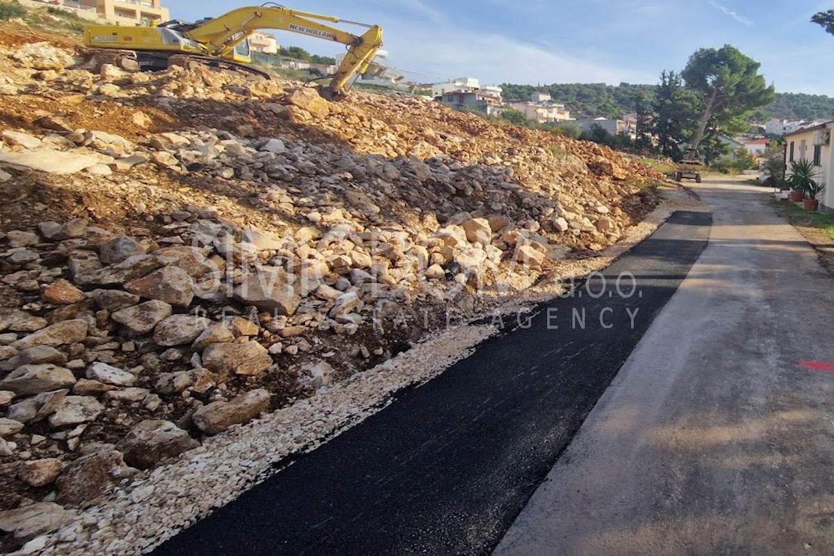 Gradbeno zemljišče z dovoljenjem za vilo, Čiovo