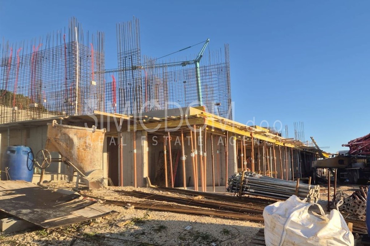 Novi dvosobni apartmaji z vrtom, Čiovo