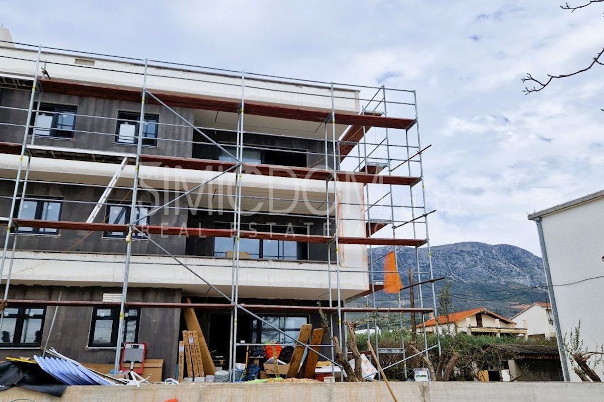 Luksuzno stanovanje v bližini morja, Kaštel Kambelovac
