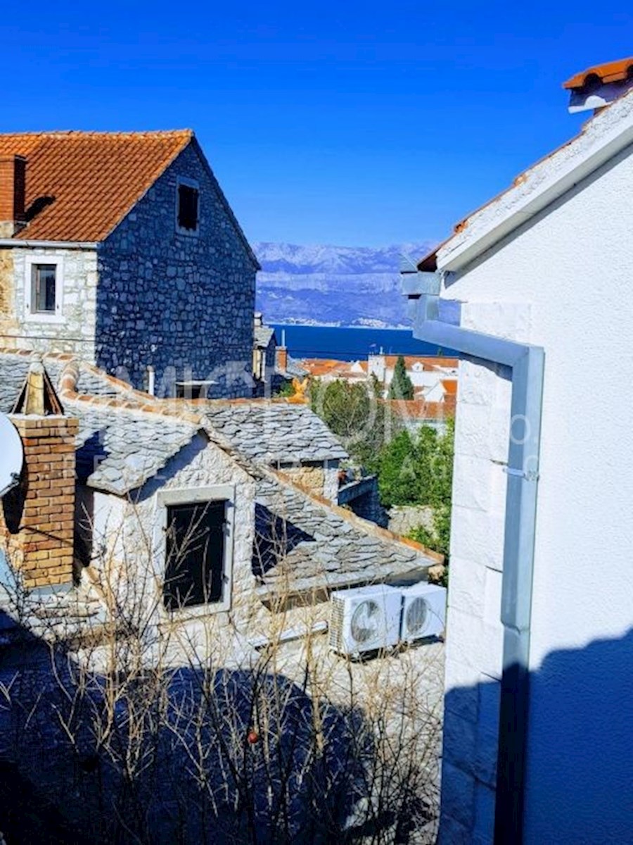 Ekskluzivno - moderno opremljena hiša, Supetar