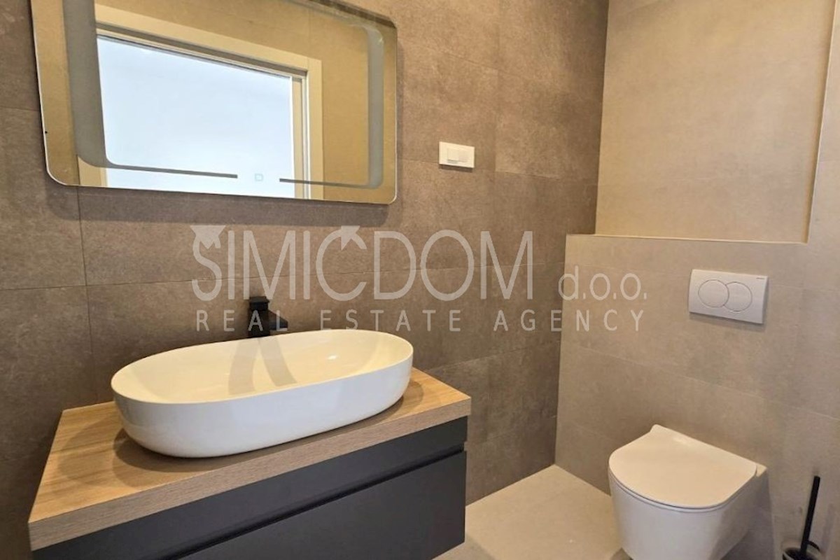 Penthouse v novogradnji na vrhunski lokaciji, Vodice