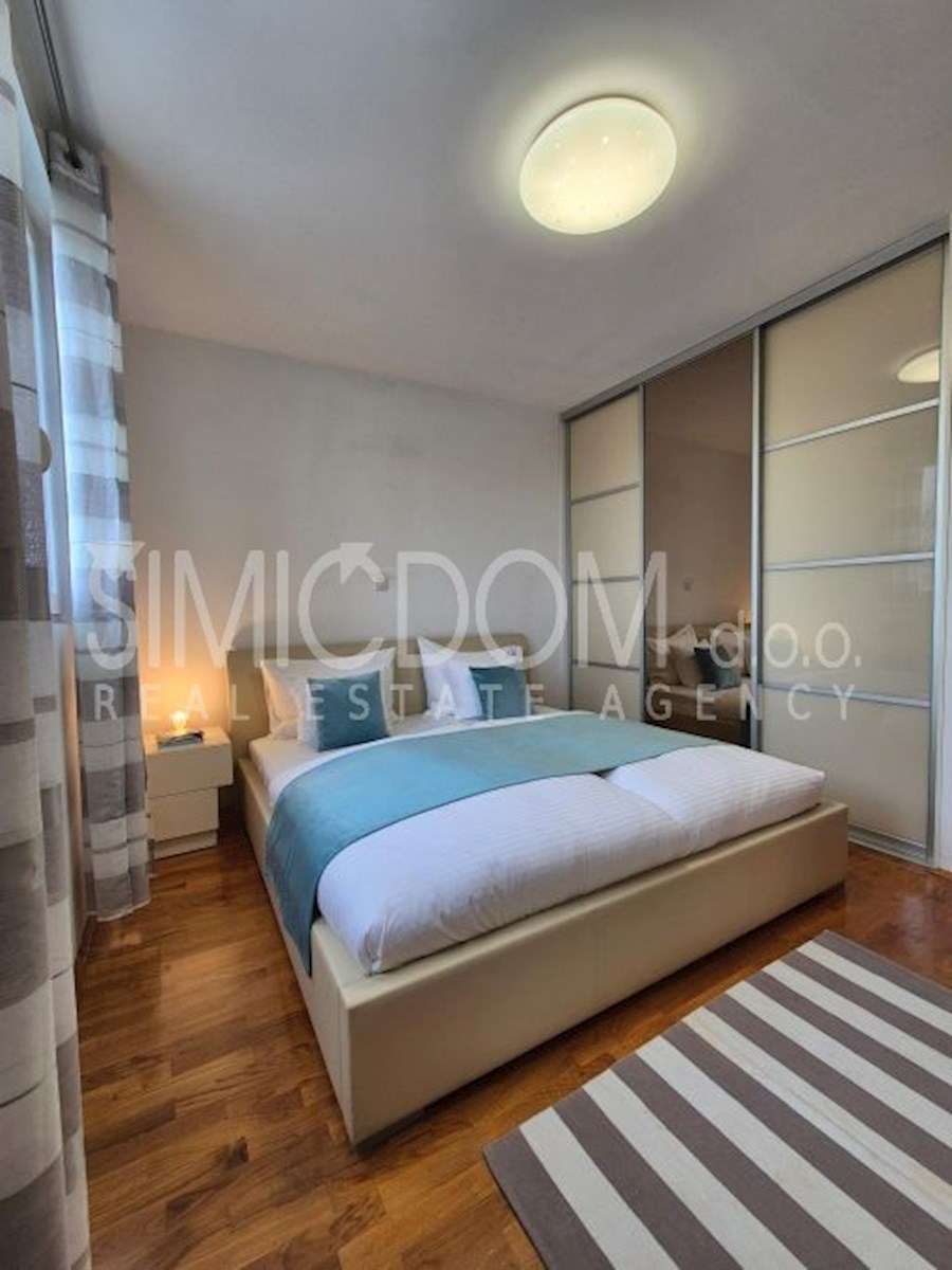 Apartma s pogledom na morje, Žnjan