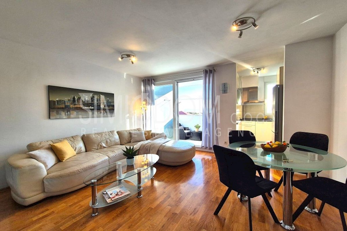 Apartma s pogledom na morje, Žnjan