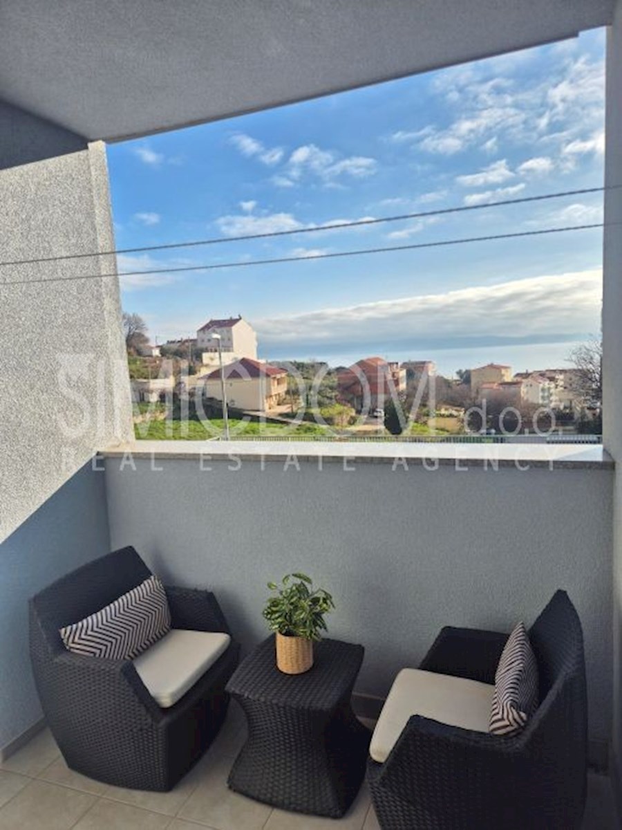 Apartma s pogledom na morje, Žnjan