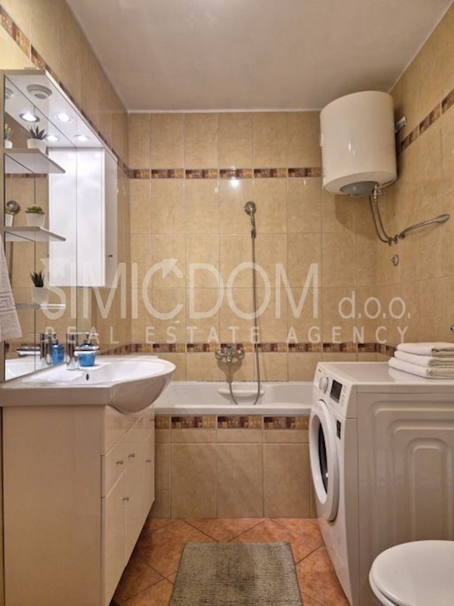 Apartma s pogledom na morje, Žnjan