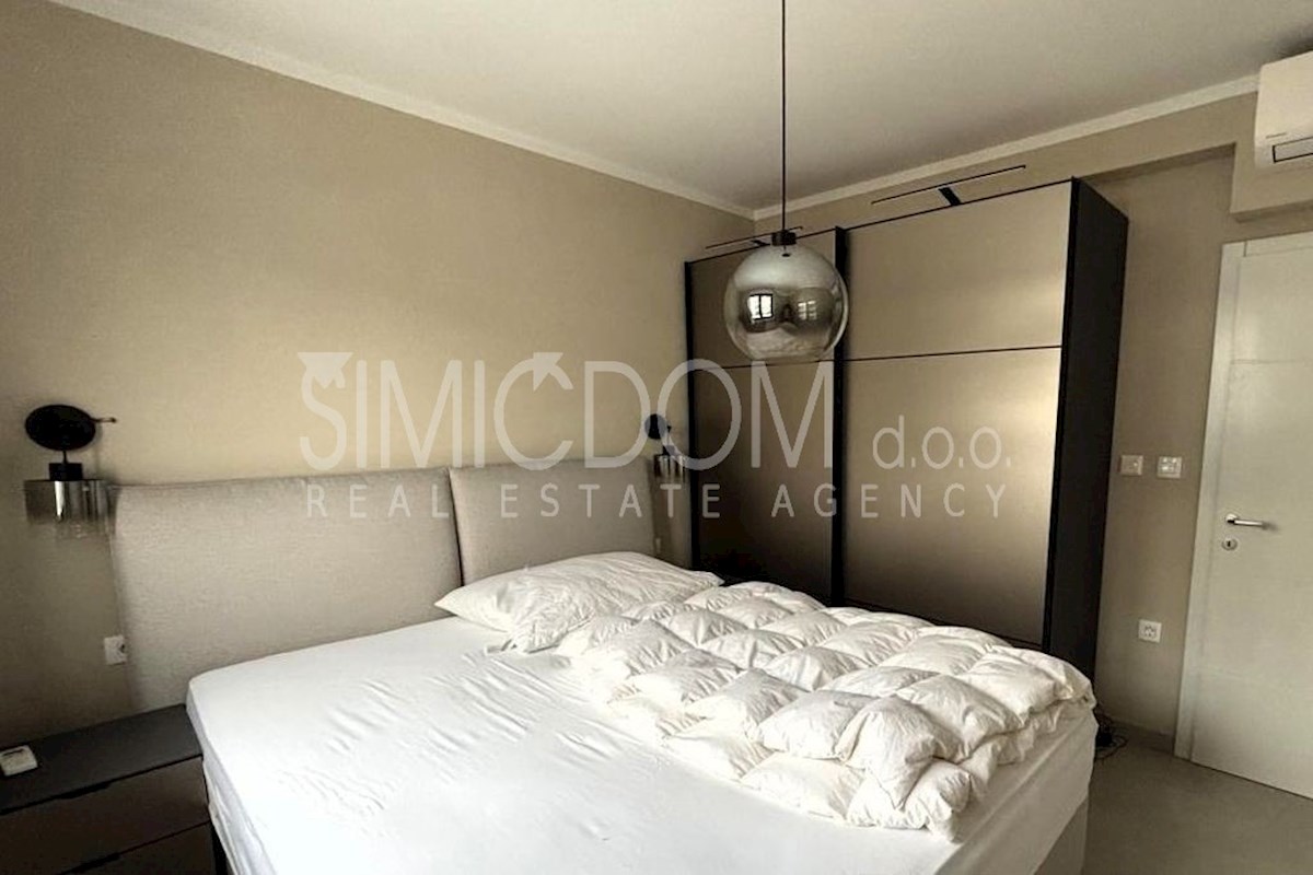 Opremljeno penthouse stanovanje, Čiovo