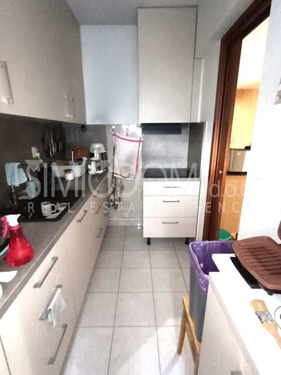 Trisobno stanovanje na odlični lokaciji, Split