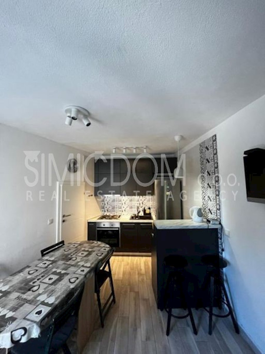 Apartmajska hiša 40m od morja, Krvavica