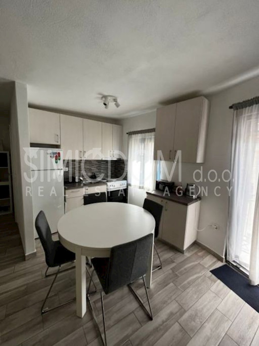 Apartmajska hiša 40m od morja, Krvavica