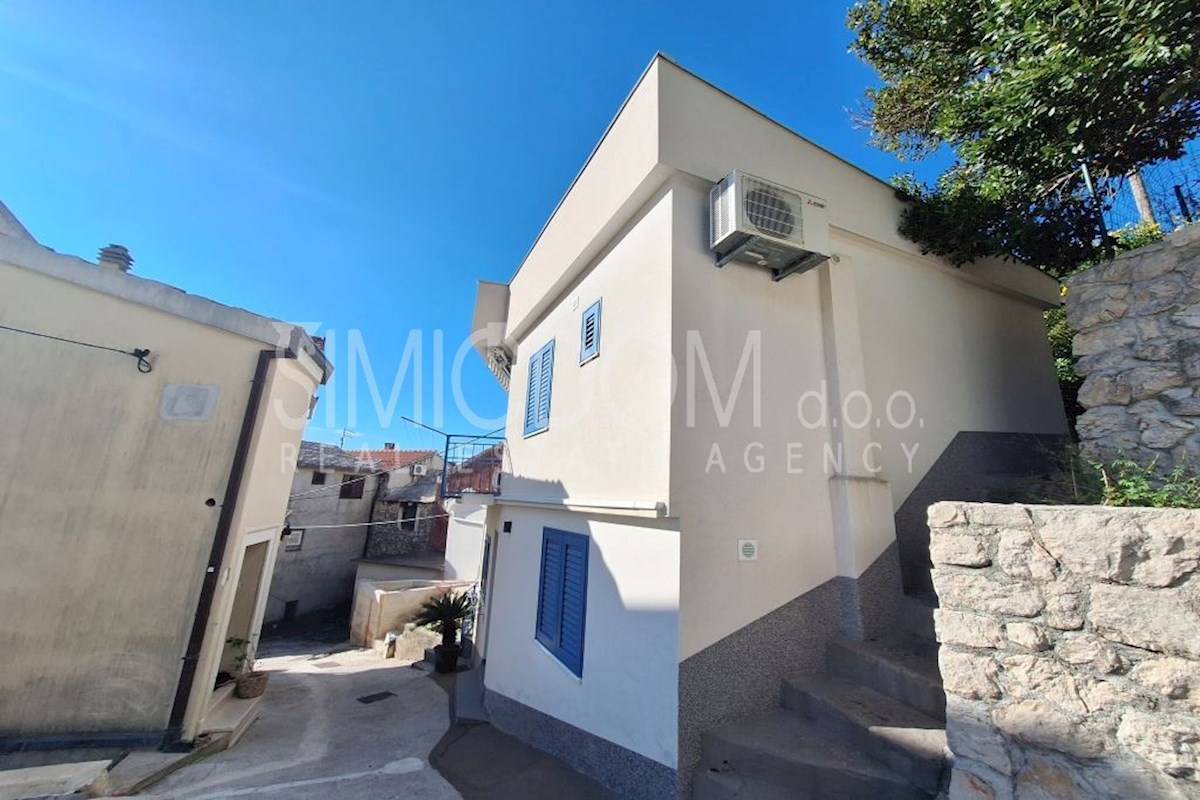 Apartmajska hiša 40m od morja, Krvavica