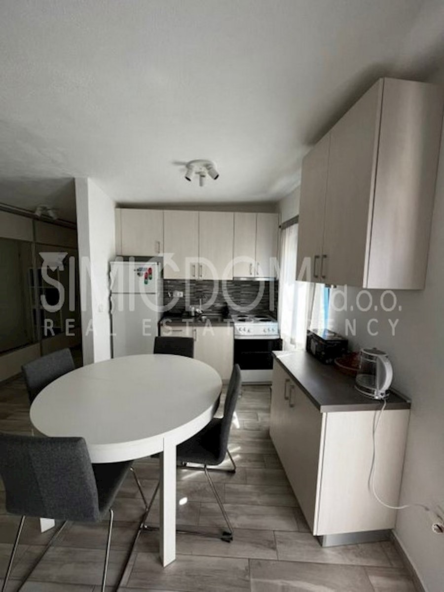 Apartmajska hiša 40m od morja, Krvavica