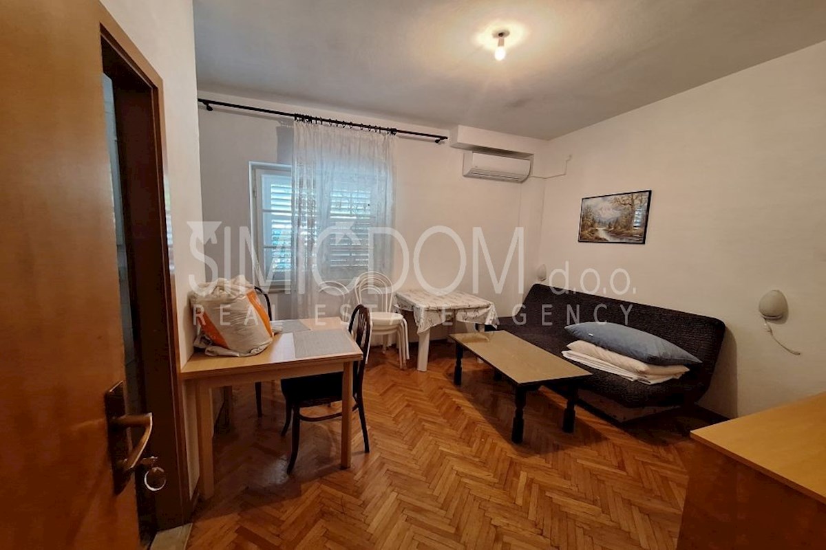 Stanovanjska hiša v bližini plaže, Makarska riviera