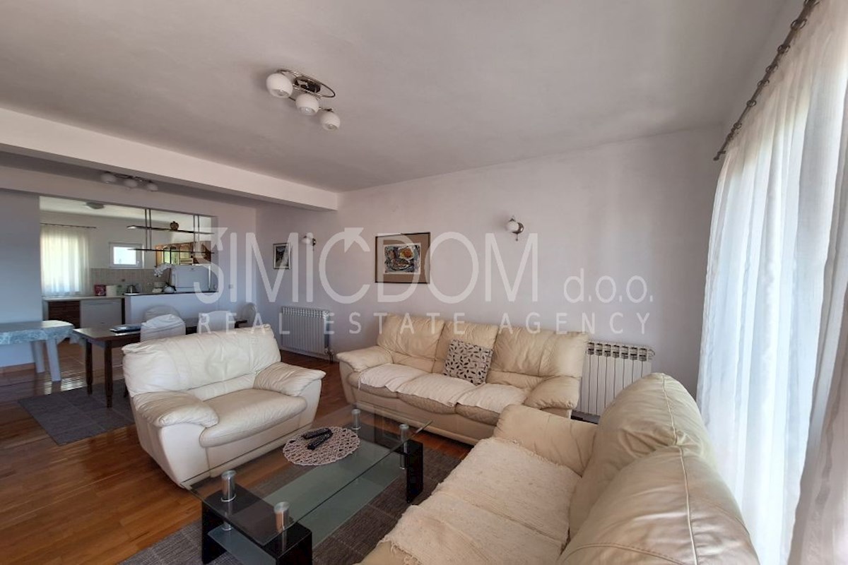 Stanovanjska hiša v bližini plaže, Makarska riviera