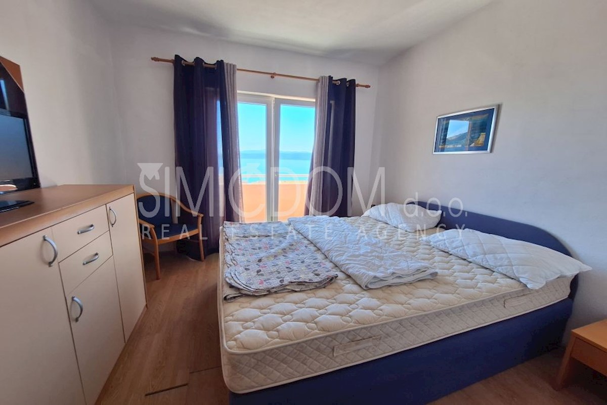 Stanovanjska hiša v bližini plaže, Makarska riviera