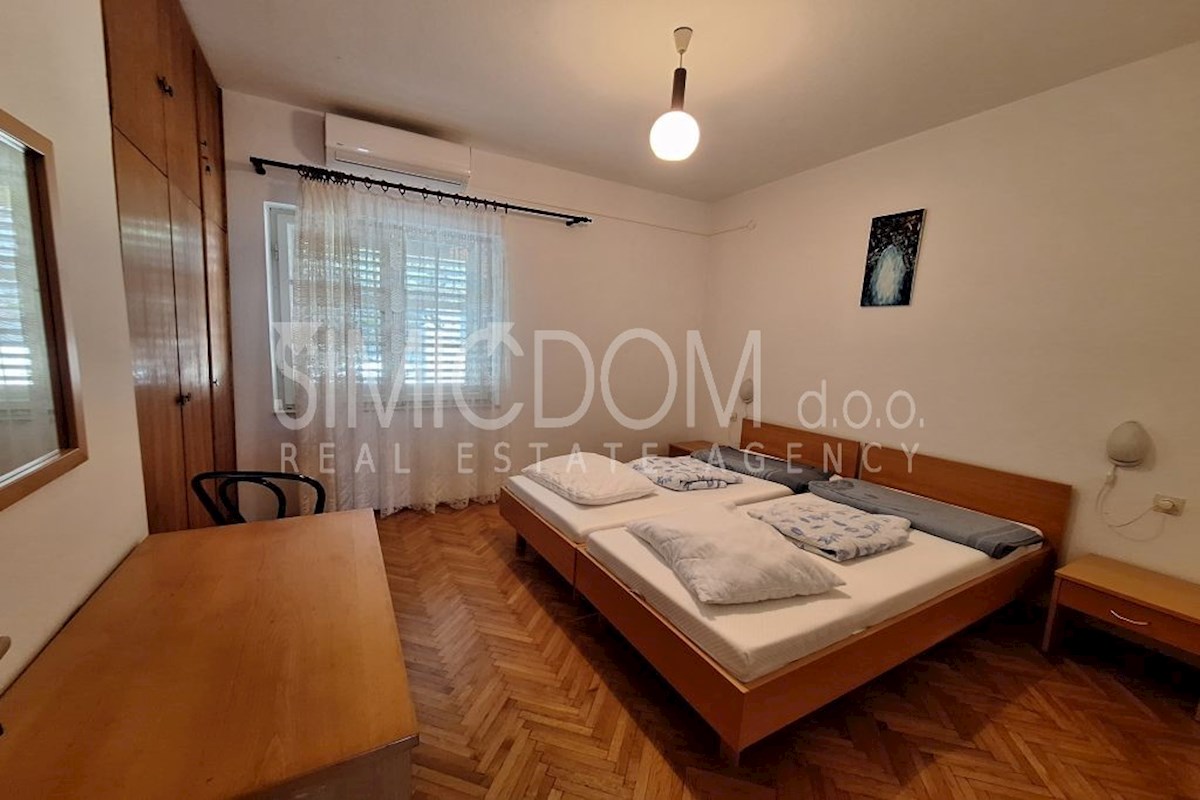 Stanovanjska hiša v bližini plaže, Makarska riviera