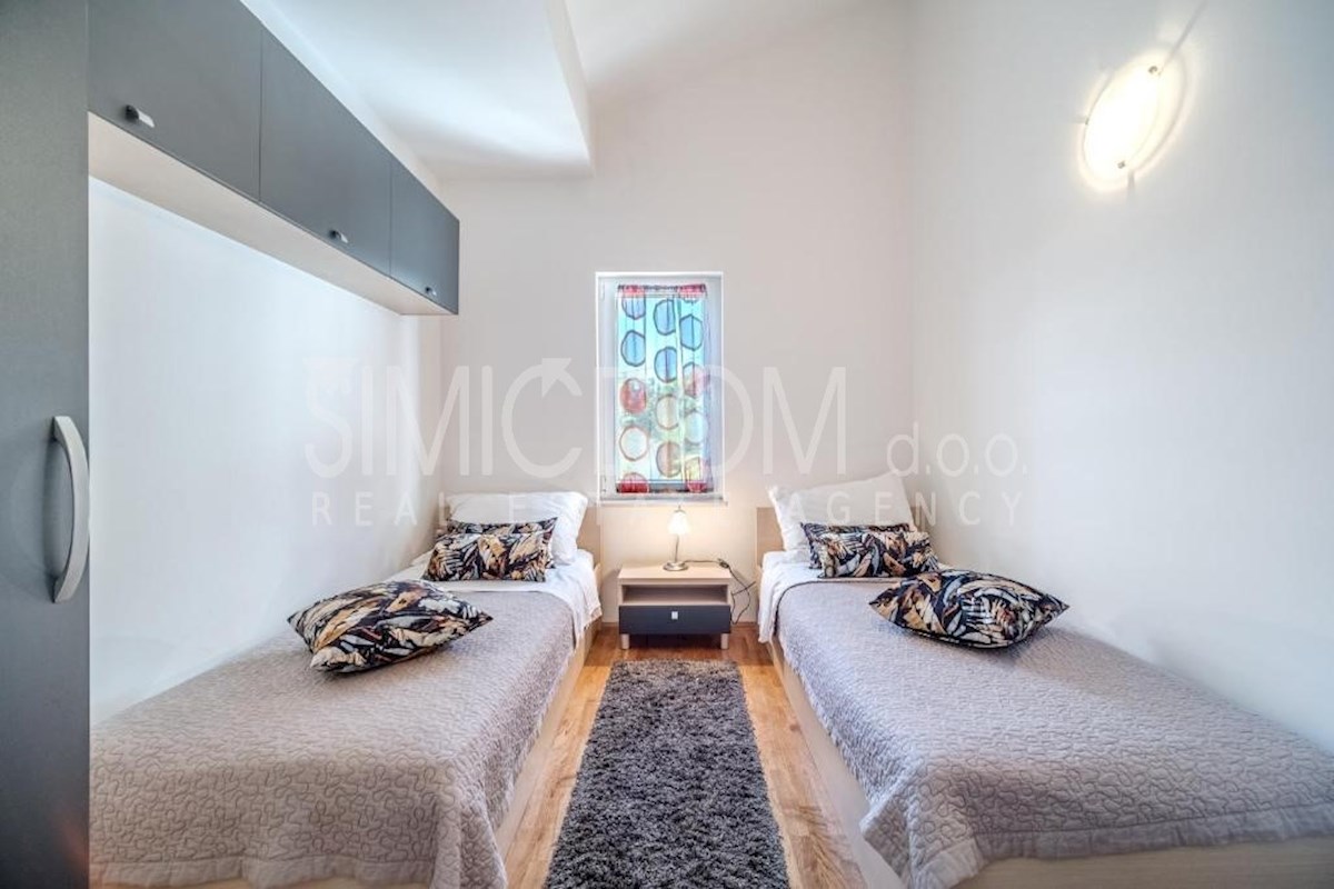 Dvosobno stanovanje v prvi vrsti do morja, Brač