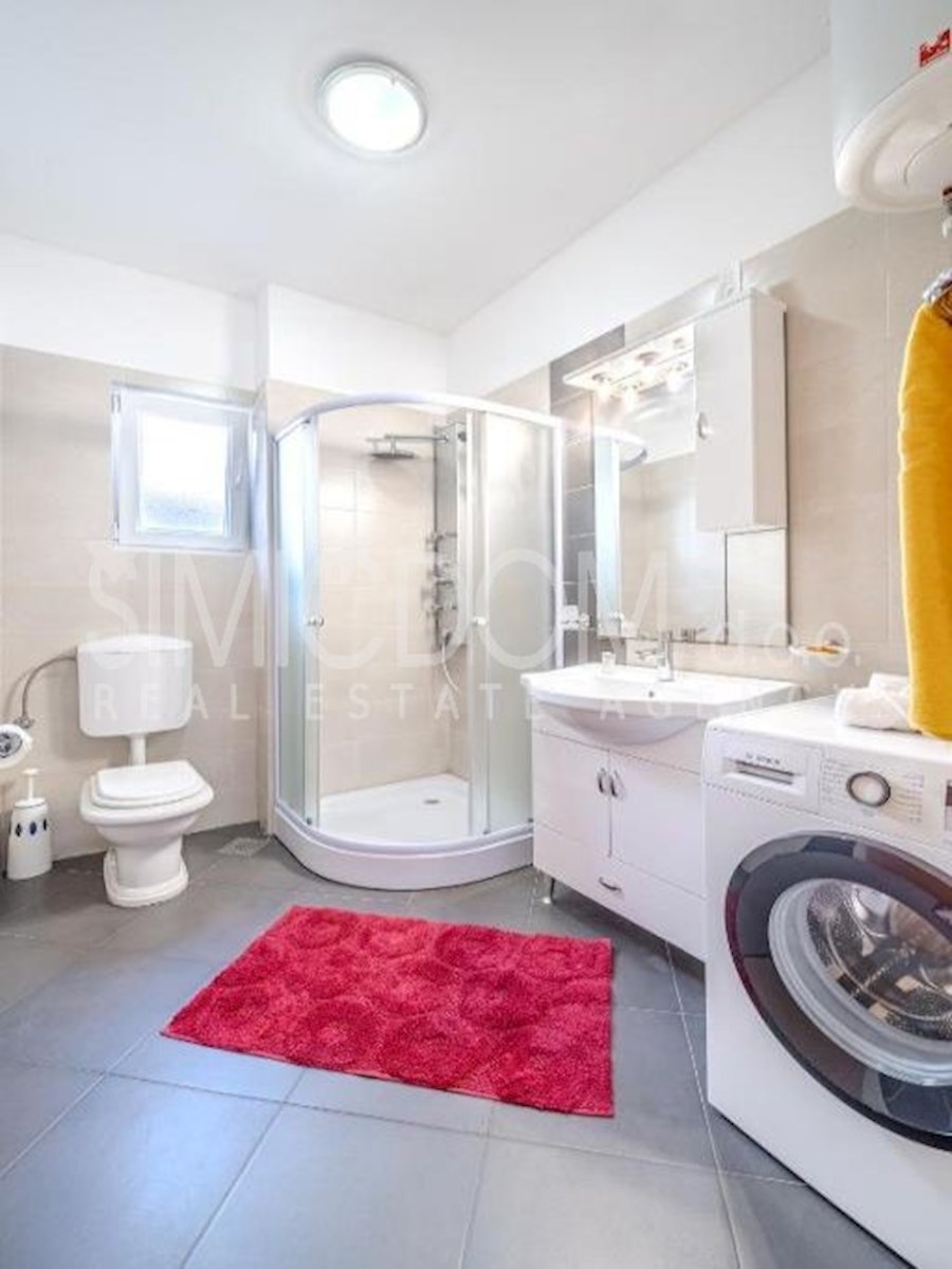 Dvosobno stanovanje v prvi vrsti do morja, Brač