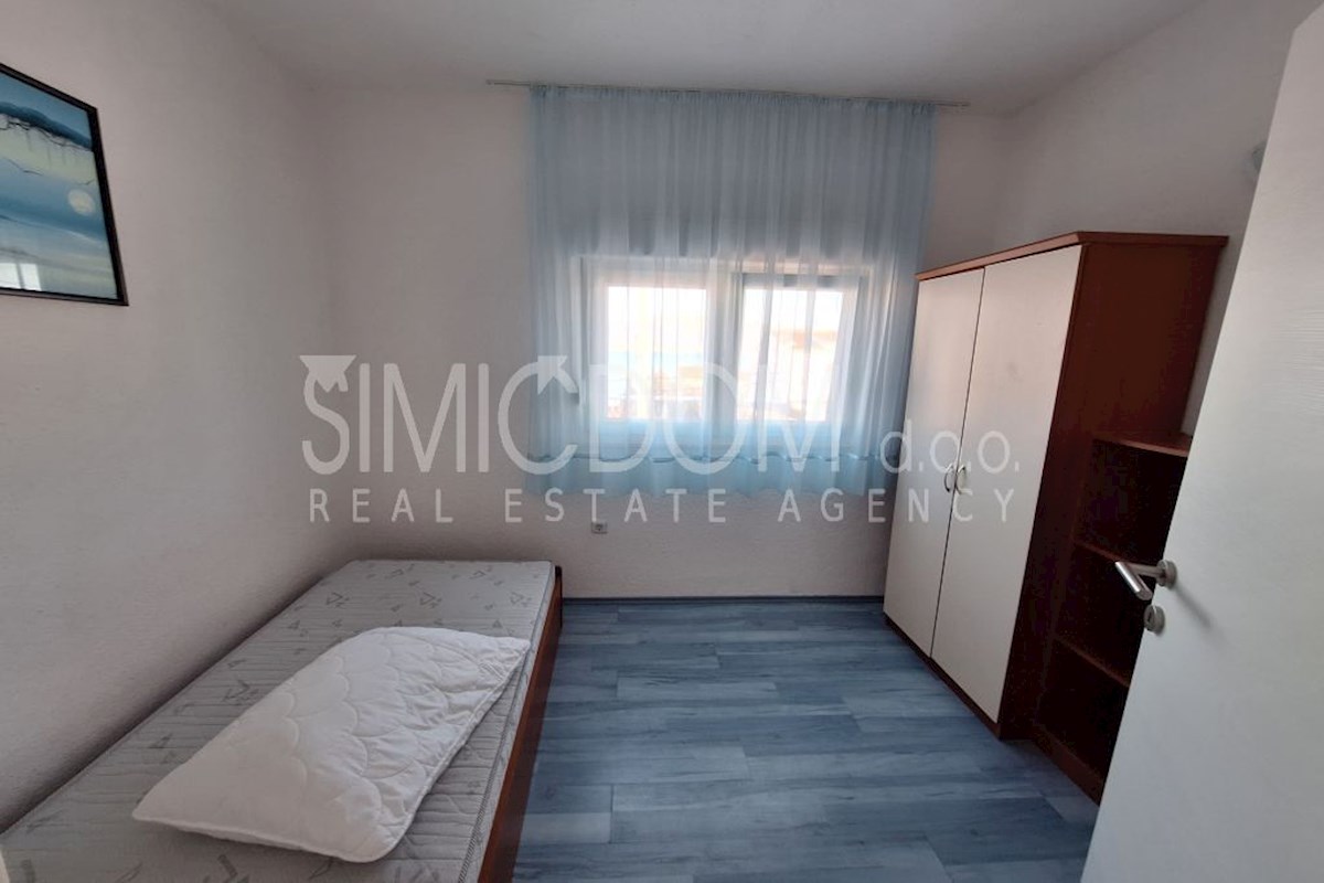 Hiša z dvema apartmajema 90m od morja, Čiovo