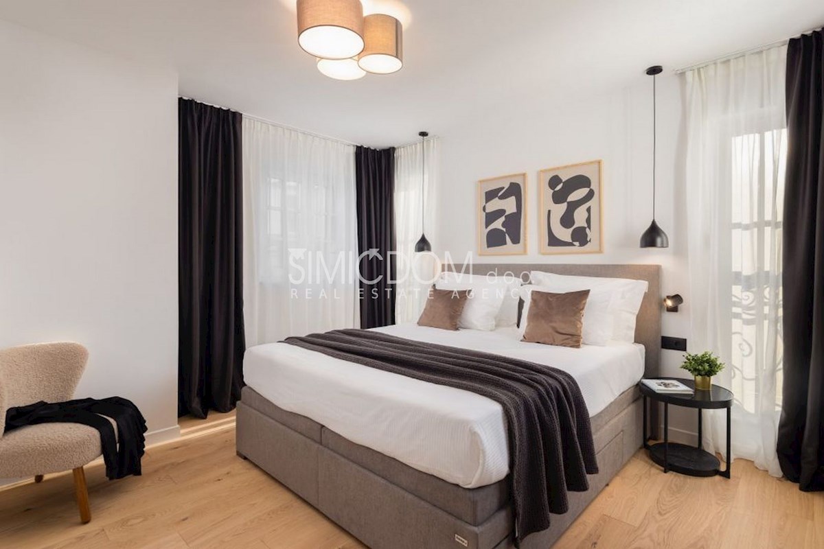 Čudovita vila z bazenom v bližini morja, Rogoznica