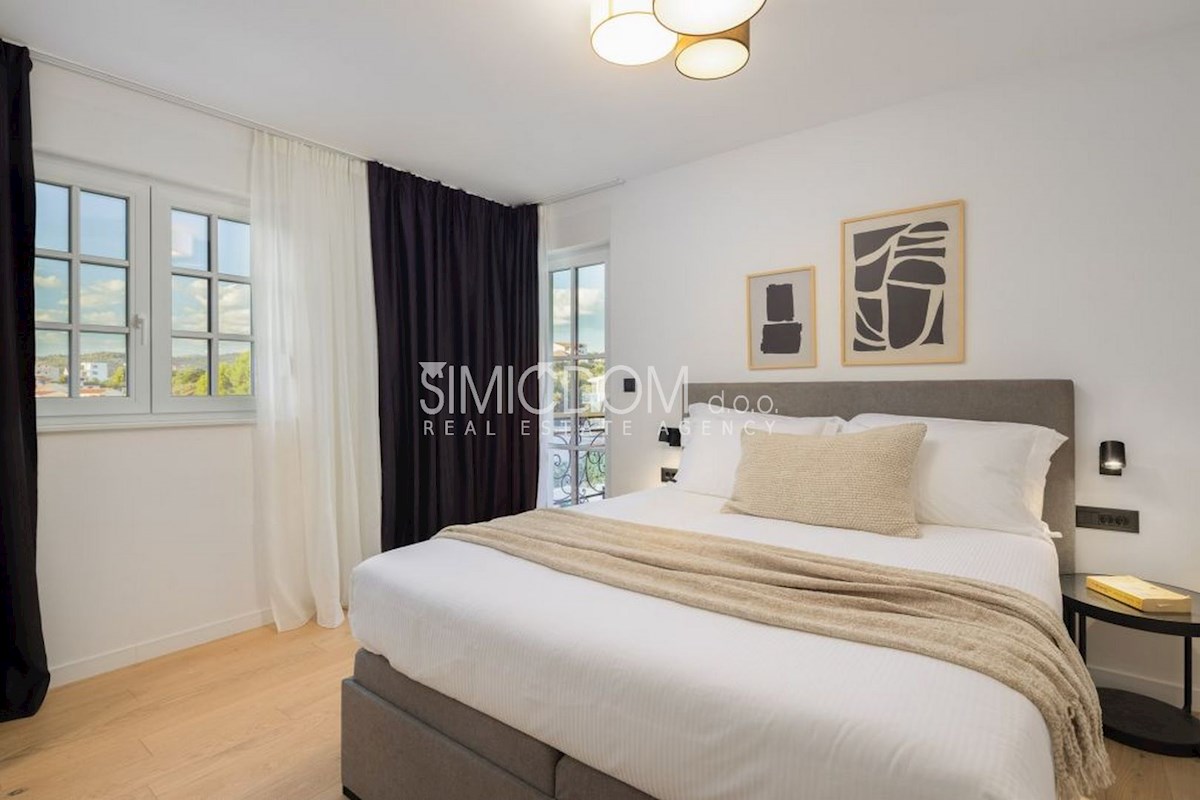 Čudovita vila z bazenom v bližini morja, Rogoznica