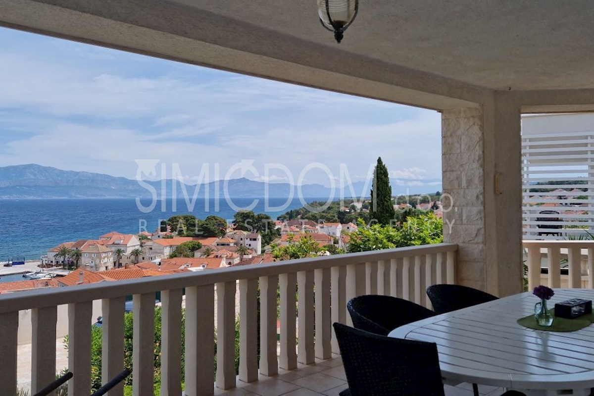 Hiša s panoramskim pogledom na morje, Brač