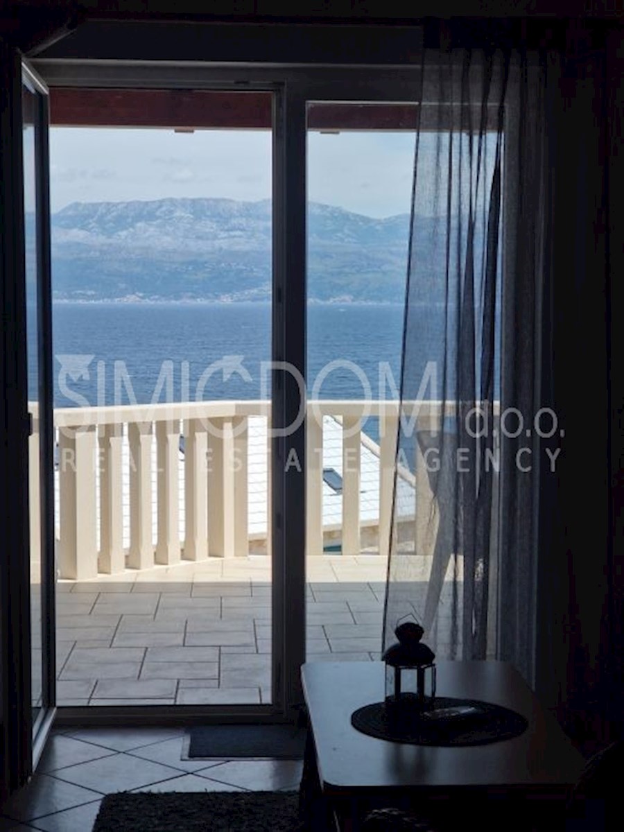 Hiša s panoramskim pogledom na morje, Brač