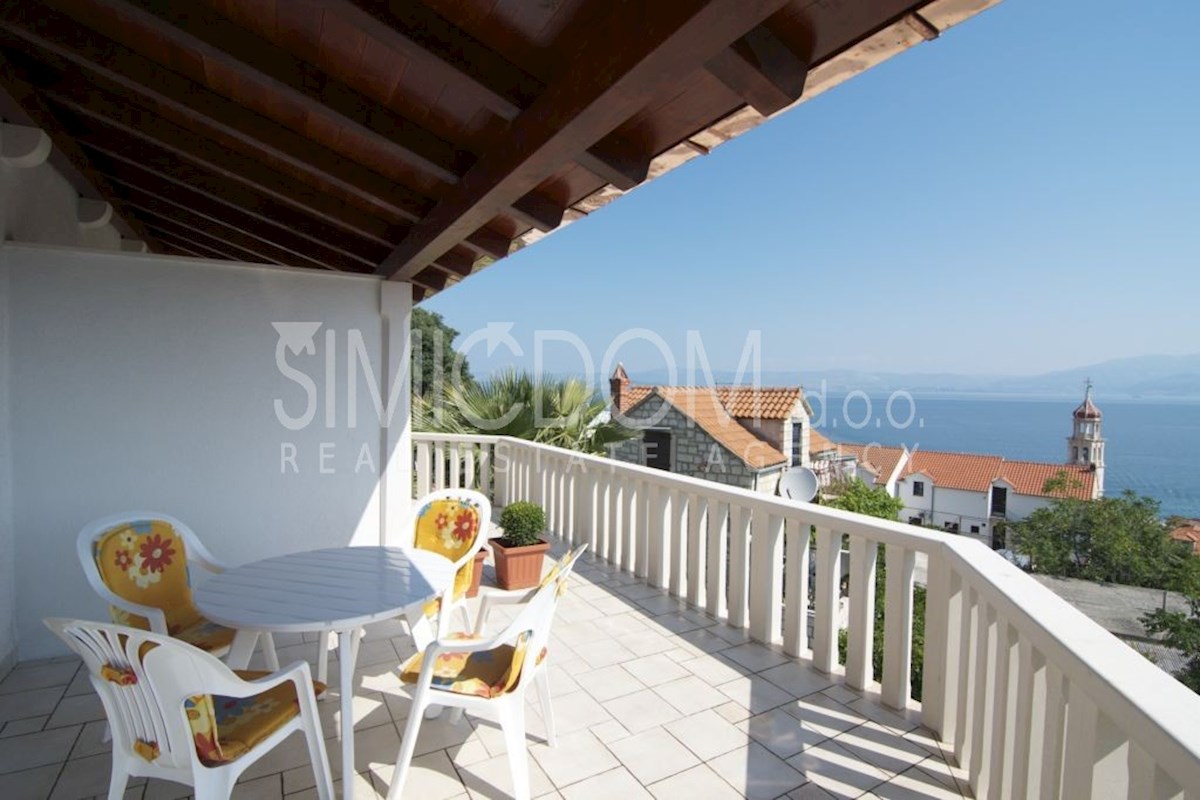 Hiša s panoramskim pogledom na morje, Brač