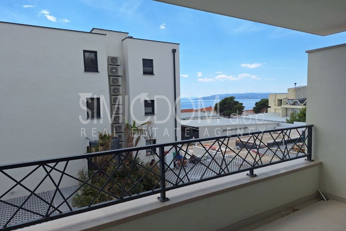 Dvosobno stanovanje z garažo, Makarska