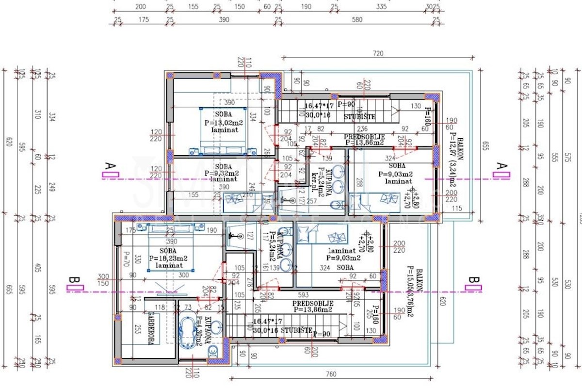 Dvojček hiše, obdan z zelenjem, Pirovac