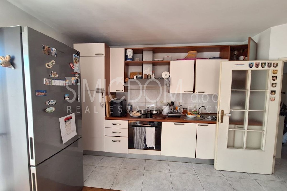 Stanovanje na atraktivni lokaciji, Split