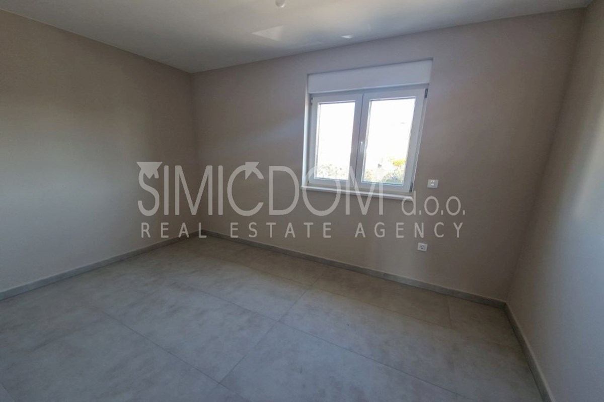 Novo penthouse stanovanje v bližini morja, Brodarica