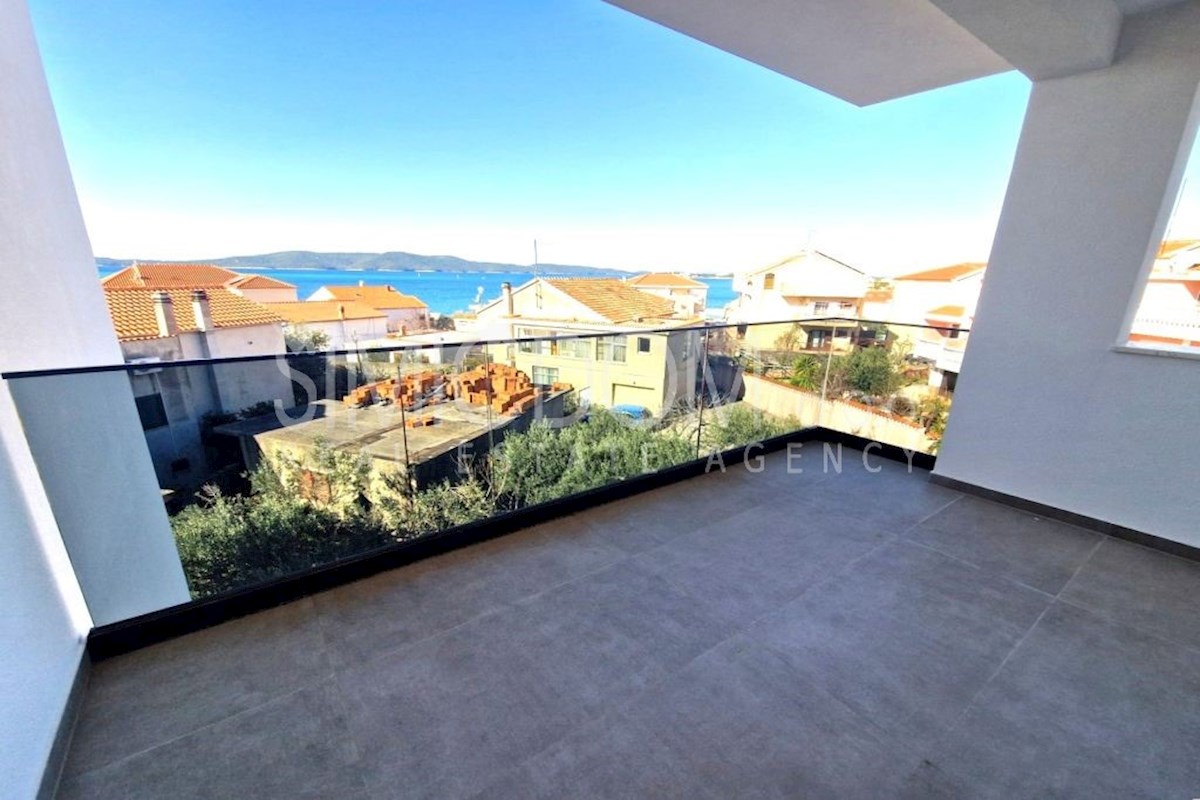 Novo penthouse stanovanje v bližini morja, Brodarica