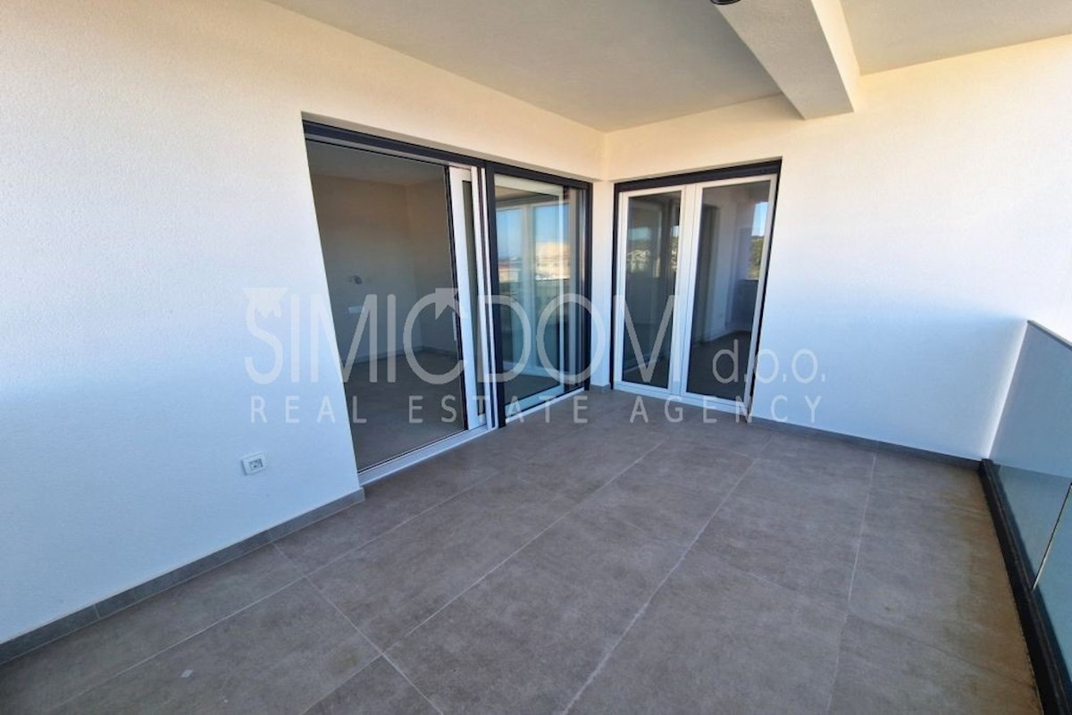 Novo penthouse stanovanje v bližini morja, Brodarica