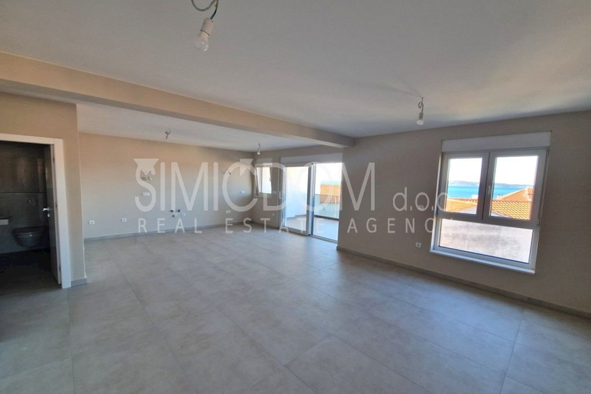 Novo penthouse stanovanje v bližini morja, Brodarica