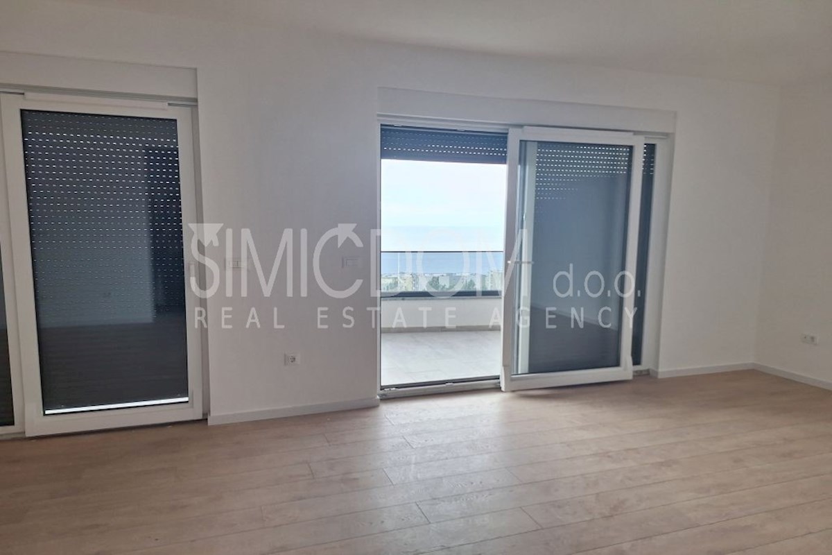 Stanovanje z odprtim razgledom, Makarska