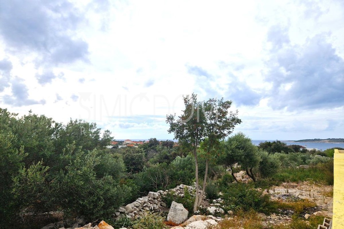 Gradbena parcela z razgledom v bližini morja, Rogoznica