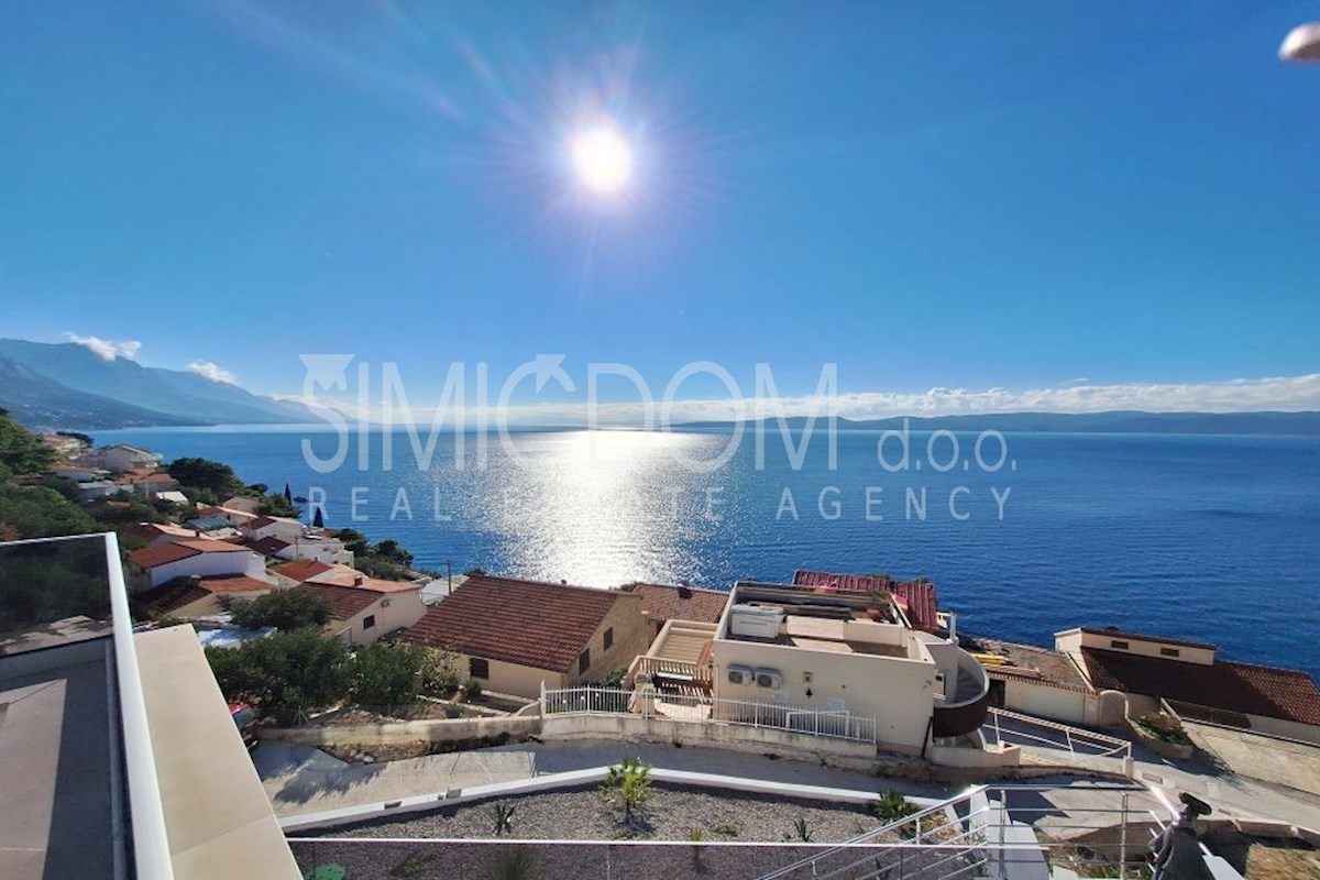 Vila z odprtim pogledom na morje, Omiš